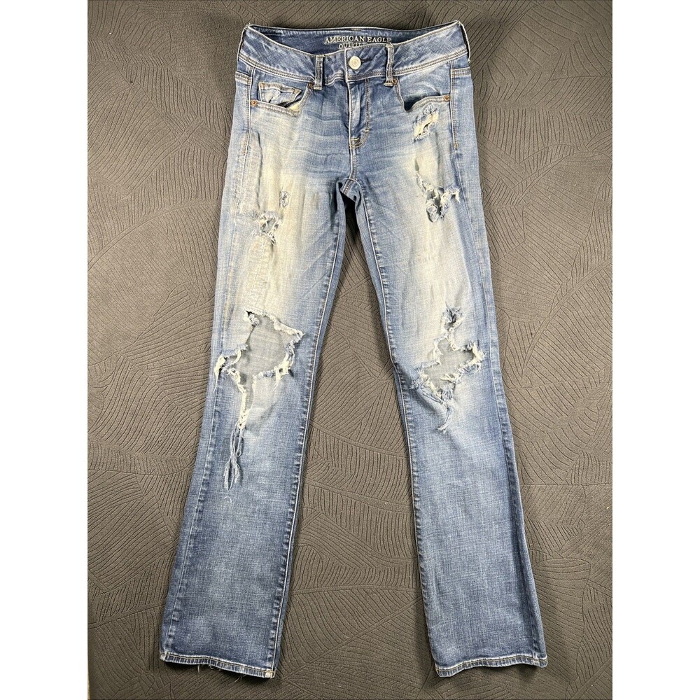 Y2K Thrashed American Eagle Outfitters Women's size 8 Distressed jeans